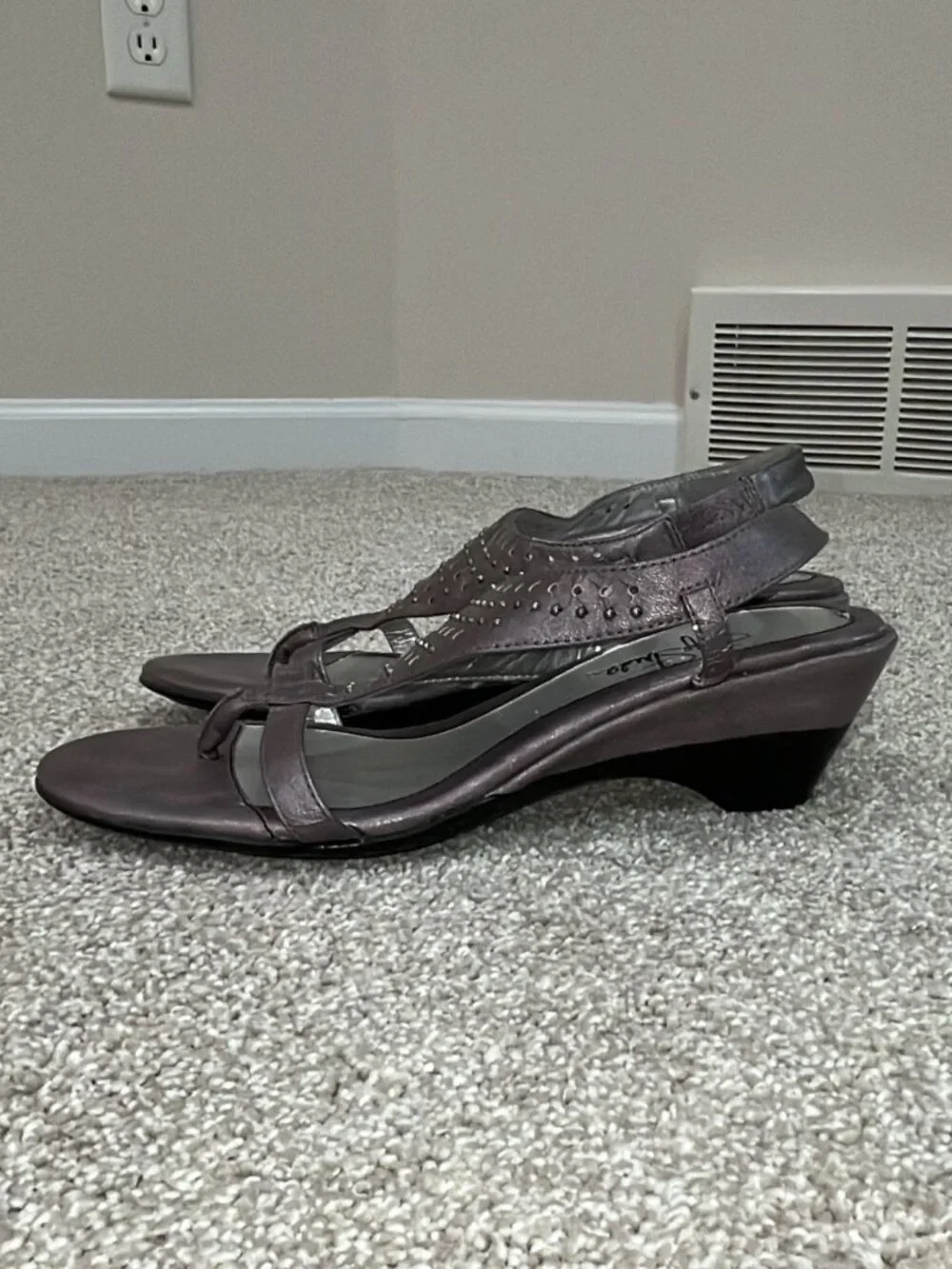 Life Stride Soft System Pewter Metallic Gladiator Slingback Sandals Sz 6 NWT